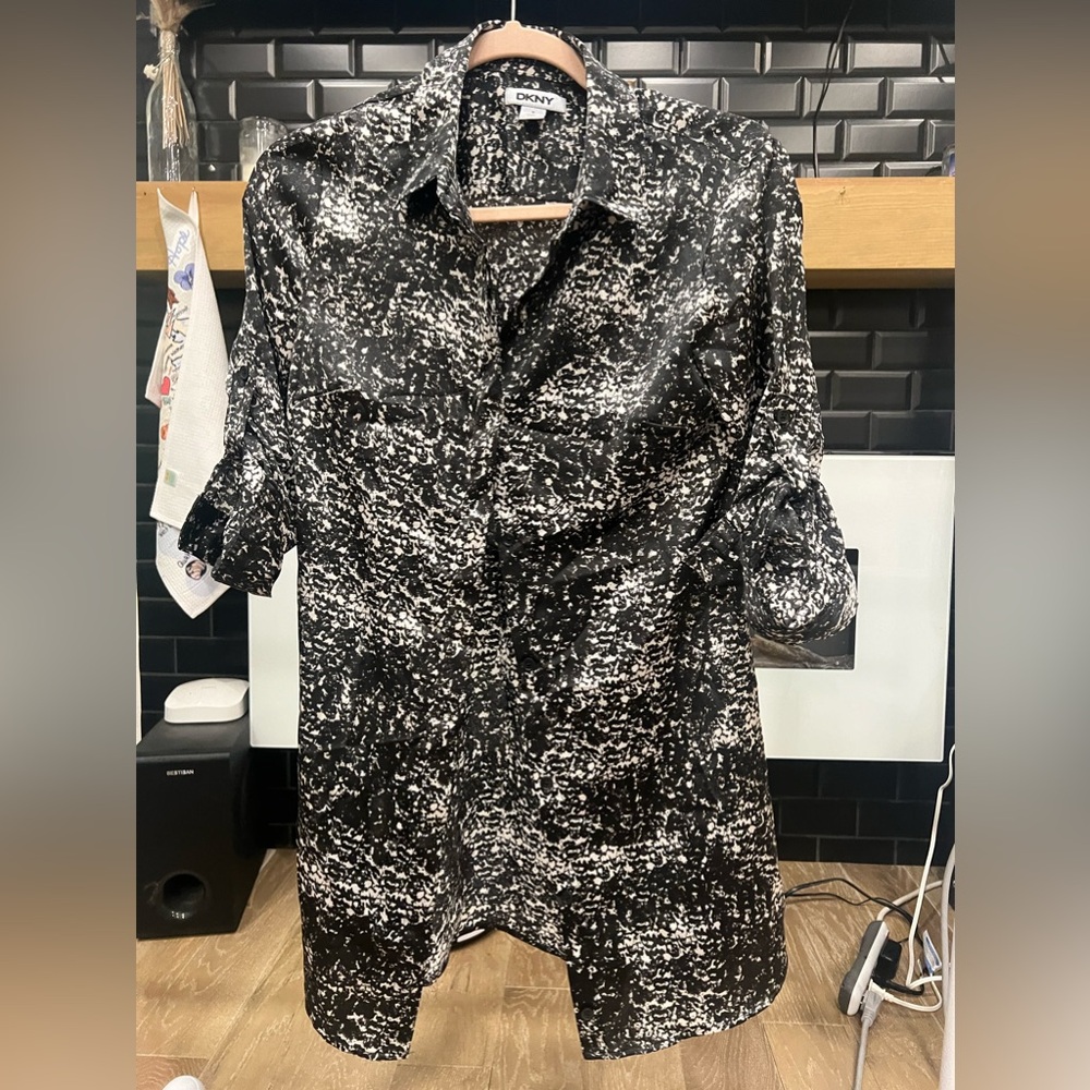 DKNY Black & White Printed Blouse Size 0